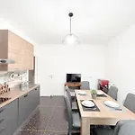 Free Parking - Elegante Casa Con Wifi -smarttv