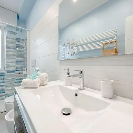 Free Parking - Elegante Casa Con Wifi -smarttv Savona