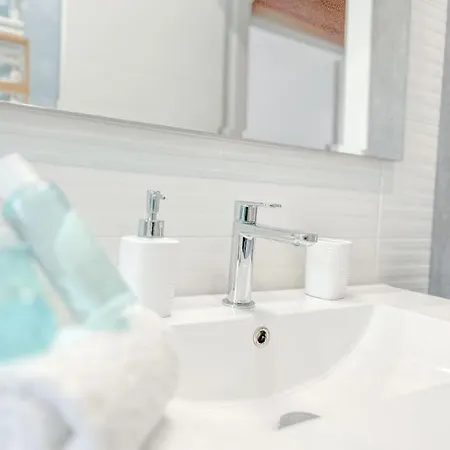 Free Parking - Elegante Casa Con Wifi -smarttv Apartamento