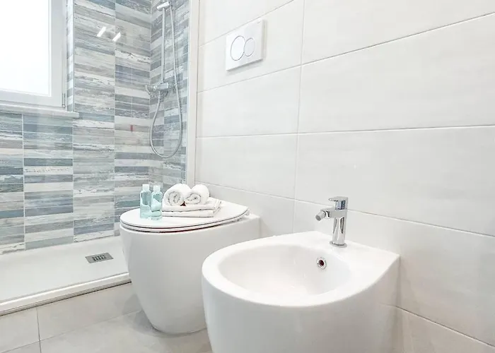 Apartamento Free Parking - Elegante Casa Con Wifi -smarttv Savona
